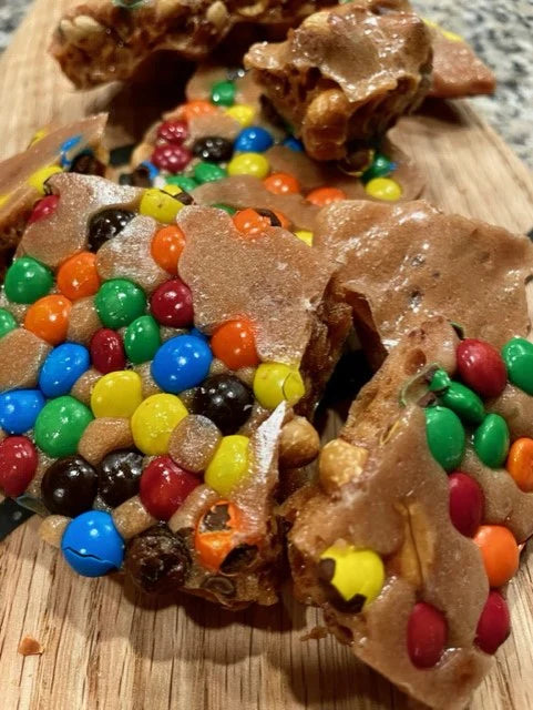Pappaw's Candy Coated Chocolates Peanut Brittle